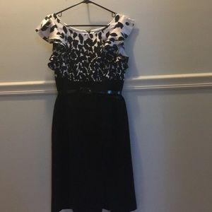 White House black market dress with ruffle sleeves